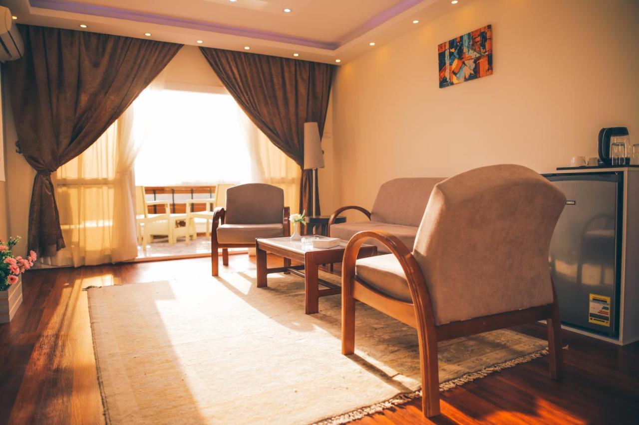 Jewel Maadi Cabins And Club Cairo Ngoại thất bức ảnh